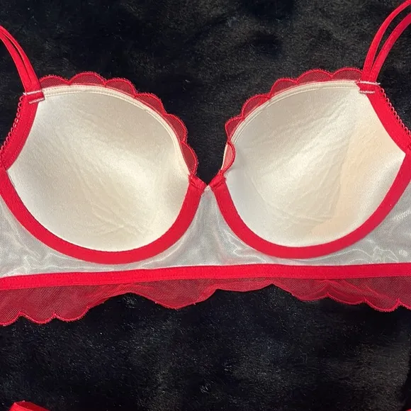 34C Vs Victoria’s Secret Dream Angels Red hearts nude red Demi bra and panty set