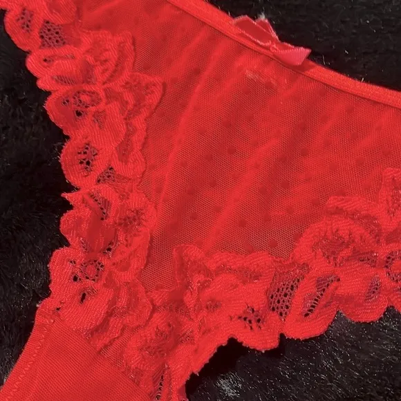 34C Vs Victoria’s Secret Dream Angels Red hearts nude red Demi bra and panty set