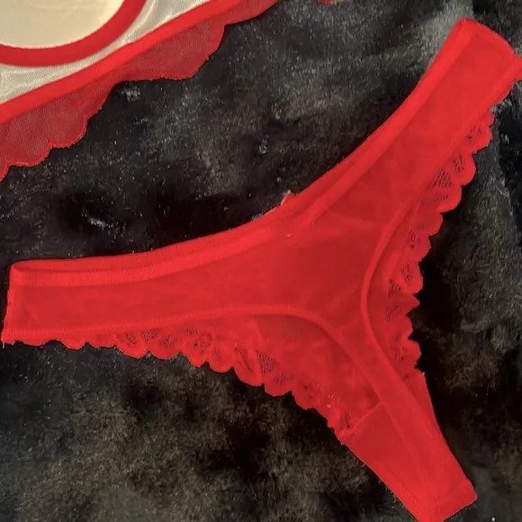 34C Vs Victoria’s Secret Dream Angels Red hearts nude red Demi bra and panty set