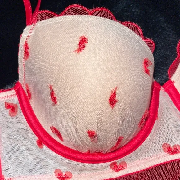 34C Vs Victoria’s Secret Dream Angels Red hearts nude red Demi bra and panty set