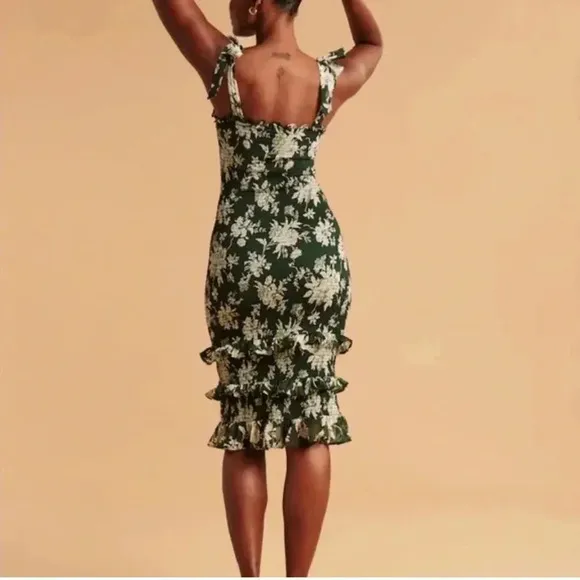 Abercrombie Size S Green Tie-Strap Floral Smocked Midi Dress