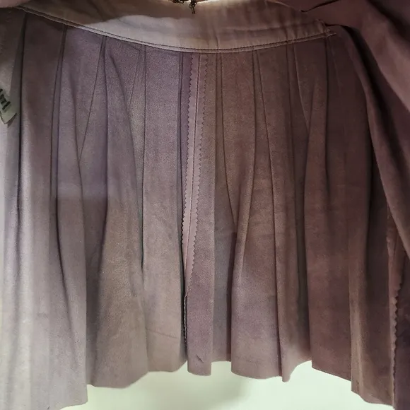 Alice Olivia Lambskin pleated mini skirt