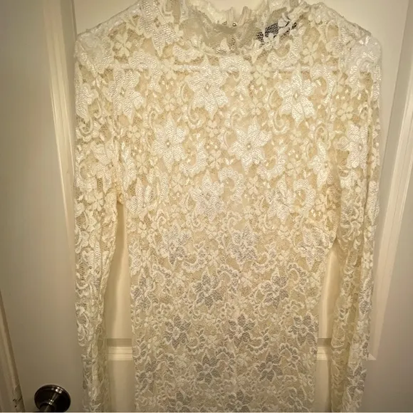 Astr Women's Lace Body Con Dress Ivory L