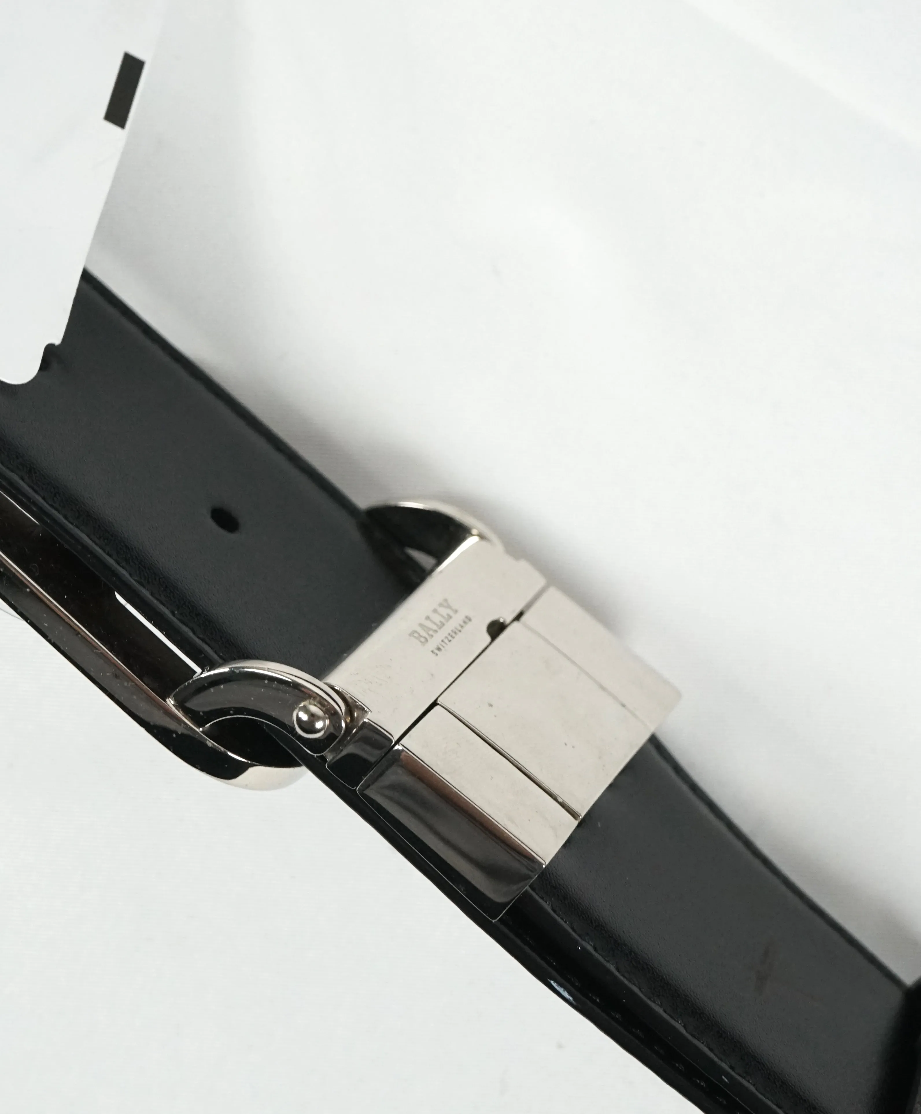 BALLY - "B" Buckle Pebbled Leather Inlay Reversible Belt -  38W