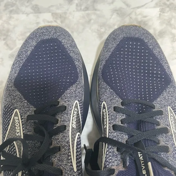 BROOKS MENS ATHLETIC SHOES LEVITATE 5 LACE UP NAVY Sz 11
