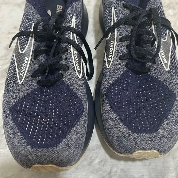 BROOKS MENS ATHLETIC SHOES LEVITATE 5 LACE UP NAVY Sz 11