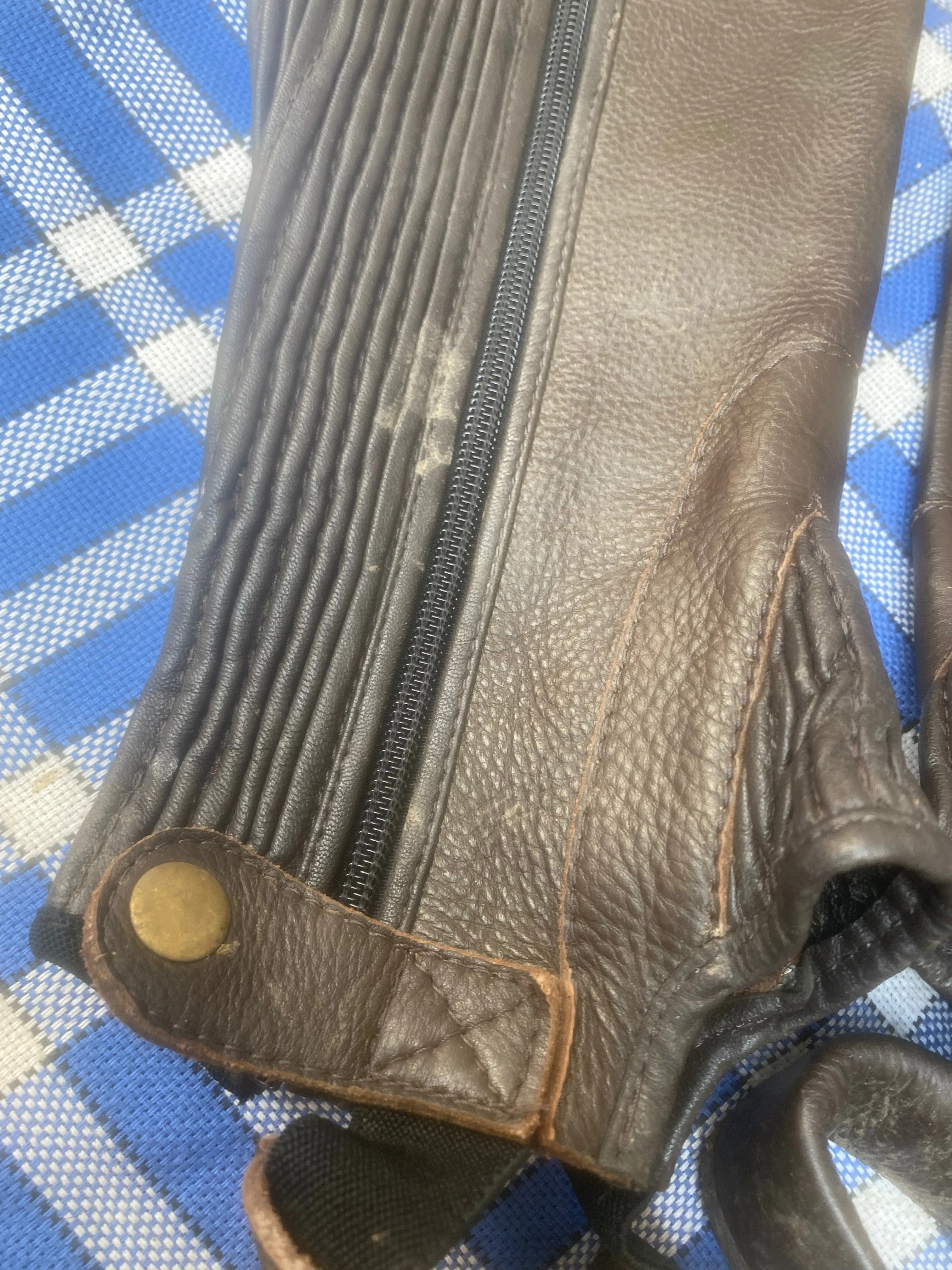 Brown leather chaps🟢