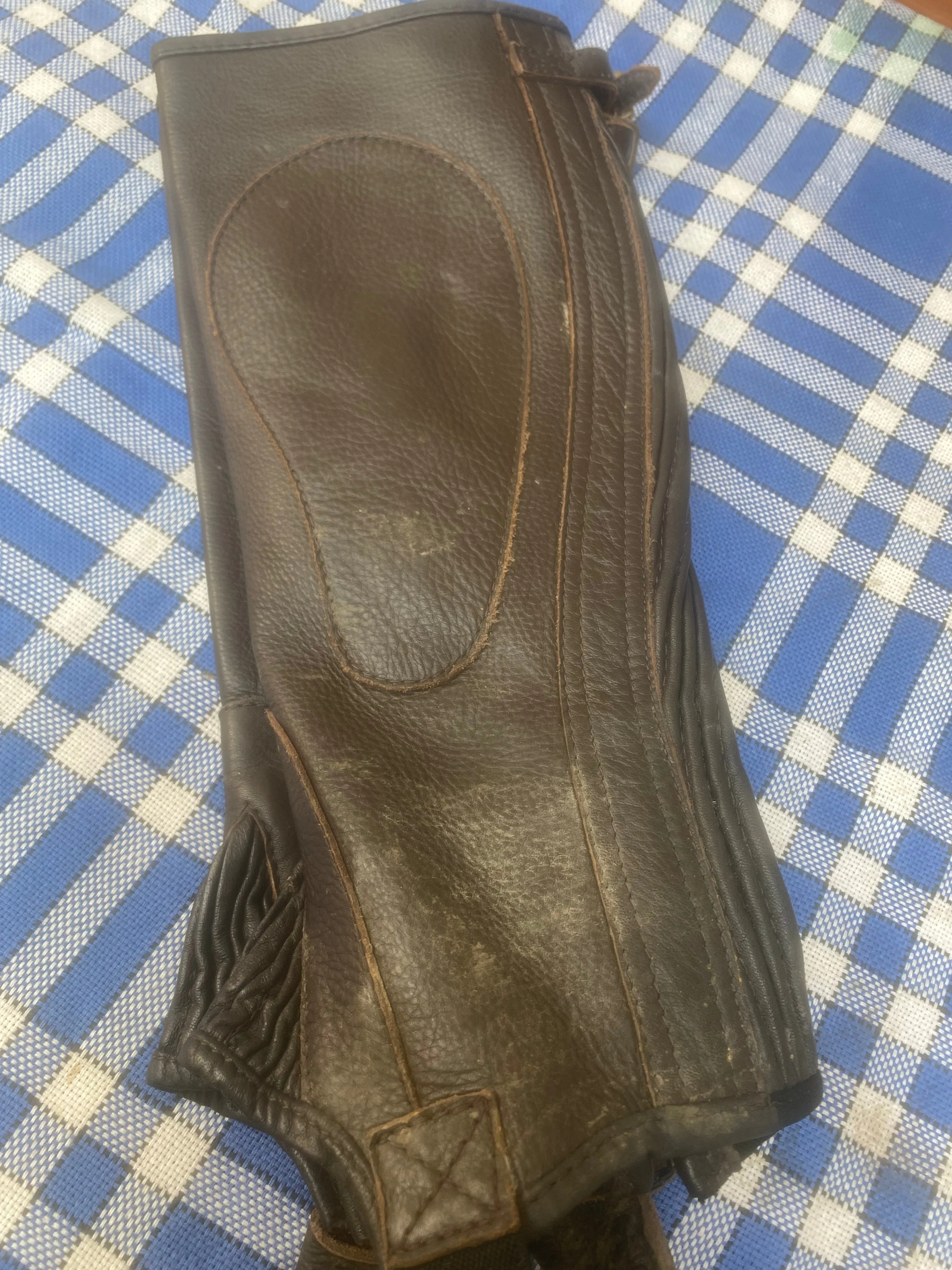 Brown leather chaps🟢