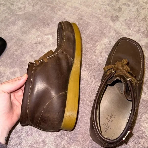 Clarks Men’s 9.5 Brown Leather Chuck Taylor Wallabees Shoes