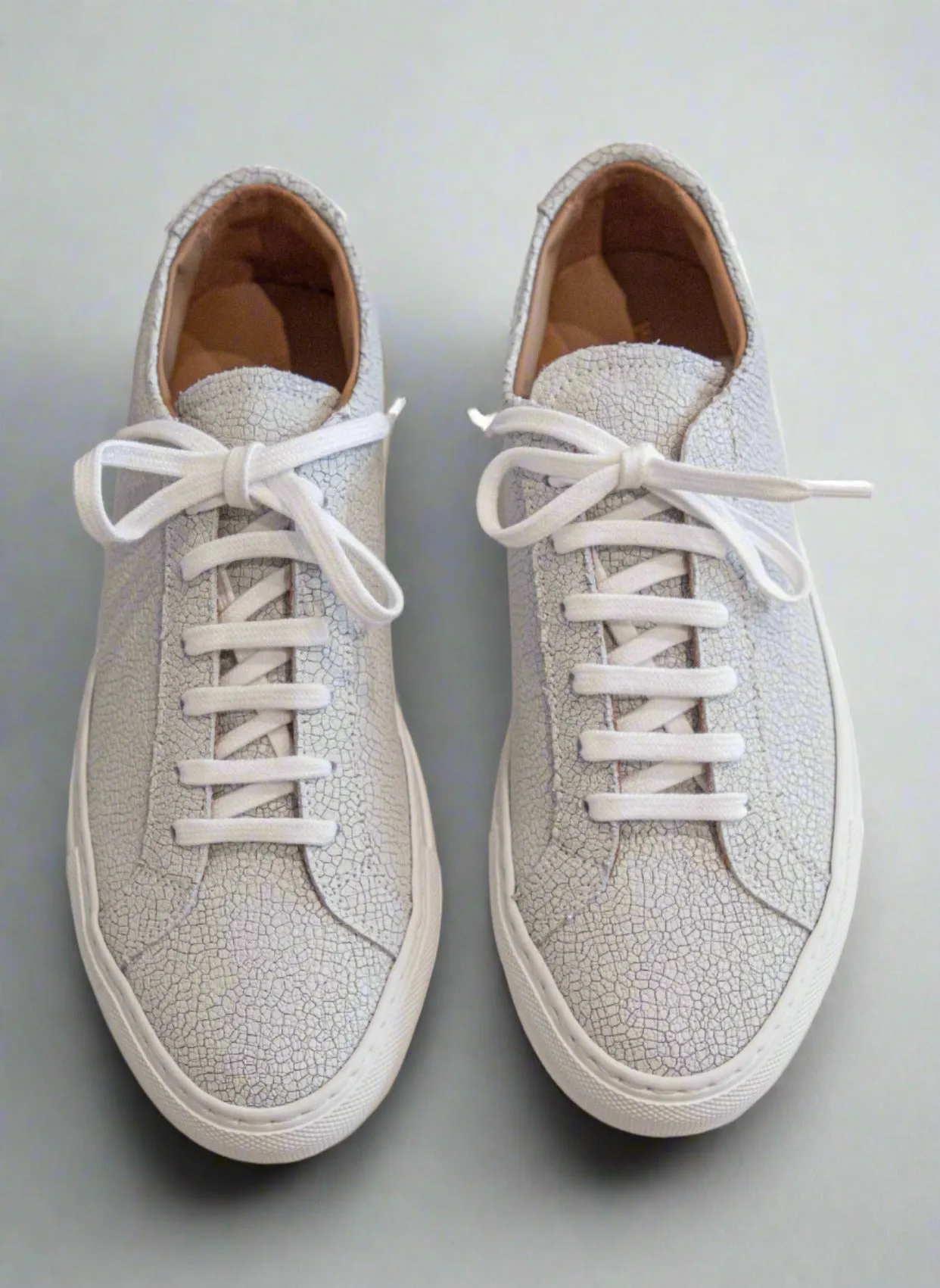 Common Projects Achilles -cracked white