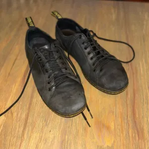 Dr. Martens Calmont M Size 12 black Leather Doc Lace Up Shoe vintage