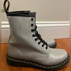 Dr. Martens Women’s 8 Patent Gray. 1460