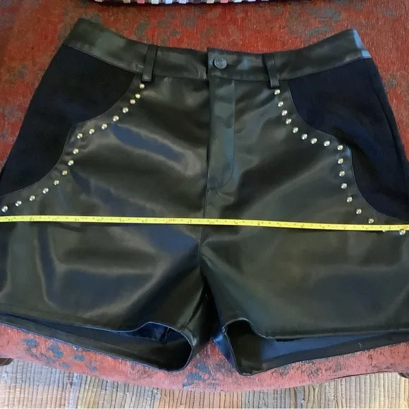 🔥Faux leather shorts with fabulous gold studded designs. Lined and NWT. Sz L