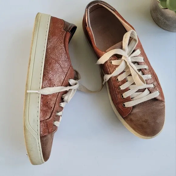 Johnston &amp; Murphy Sneaker Distressed  Suede Leather Size 8