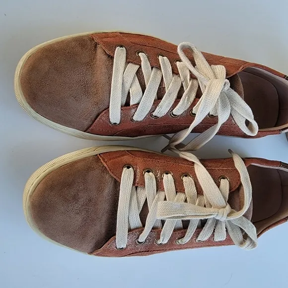 Johnston &amp; Murphy Sneaker Distressed  Suede Leather Size 8