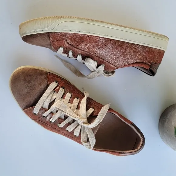 Johnston &amp; Murphy Sneaker Distressed  Suede Leather Size 8