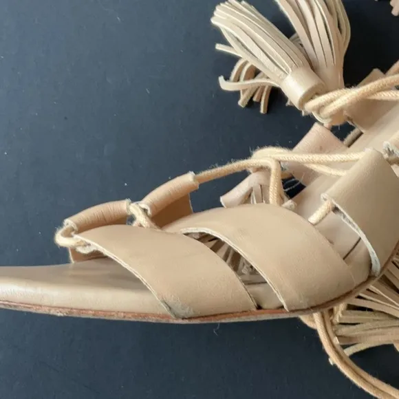 Loeffler Randal Luz Tassel Lace up nude size 8.5
