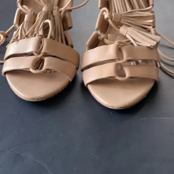 Loeffler Randal Luz Tassel Lace up nude size 8.5