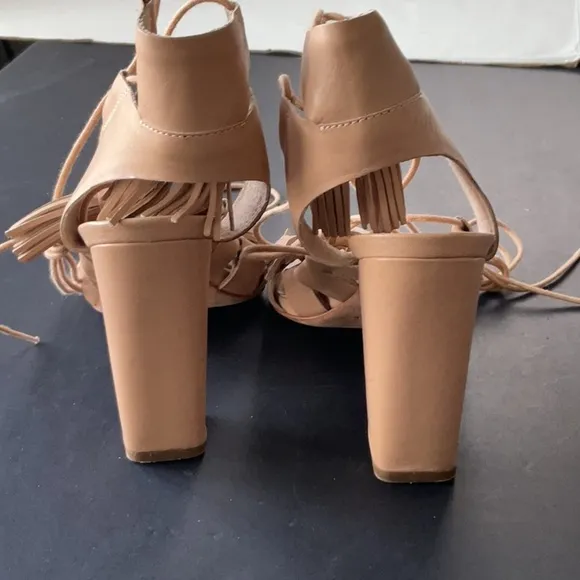 Loeffler Randal Luz Tassel Lace up nude size 8.5
