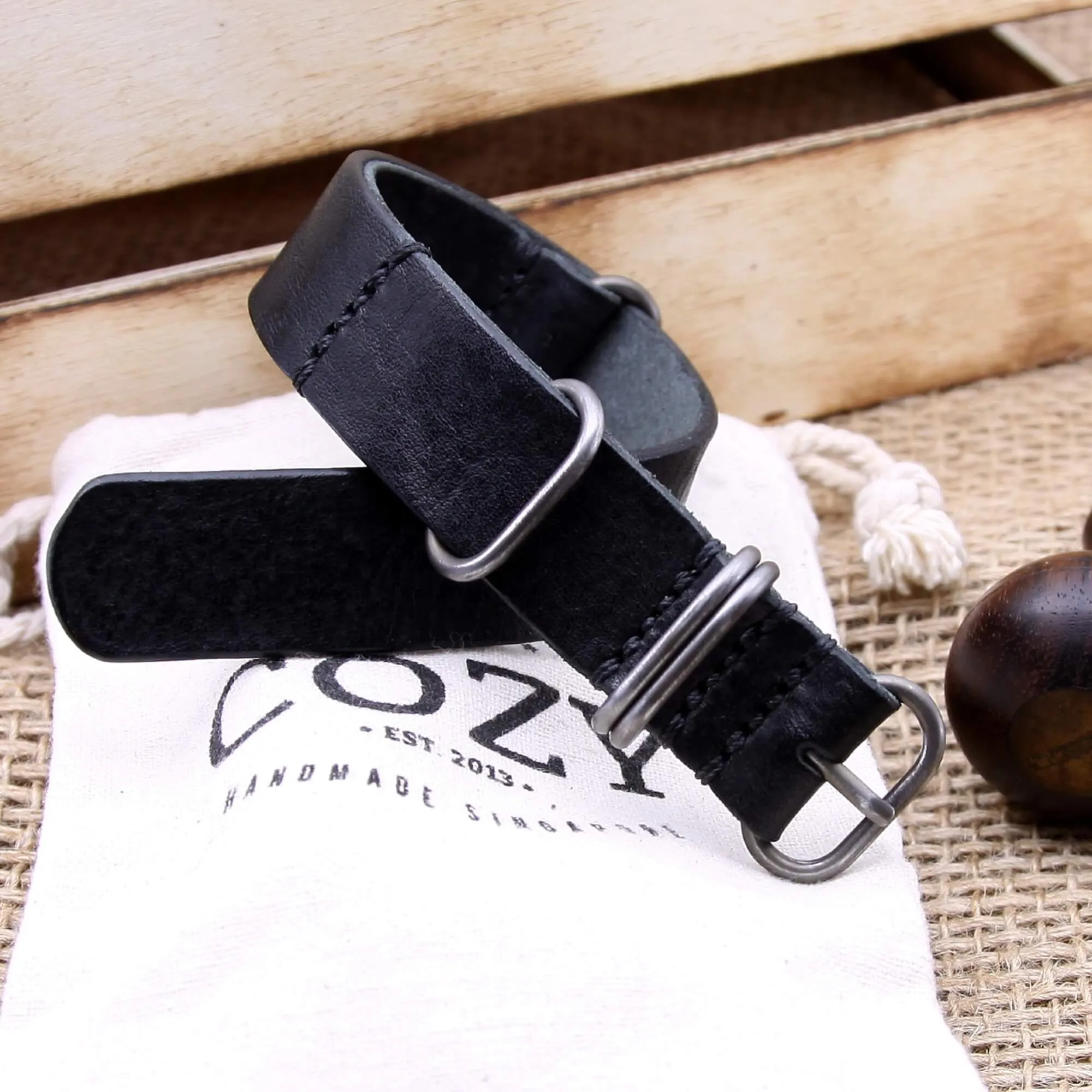 NAT2 Leather Watch Strap, 5-Ring Vintage Nero (Black)