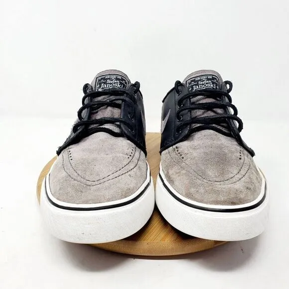 Nike SB Stefan Janoski Shoes Mens 9.5 Black Grey Suede Lace Up Low Sneakers