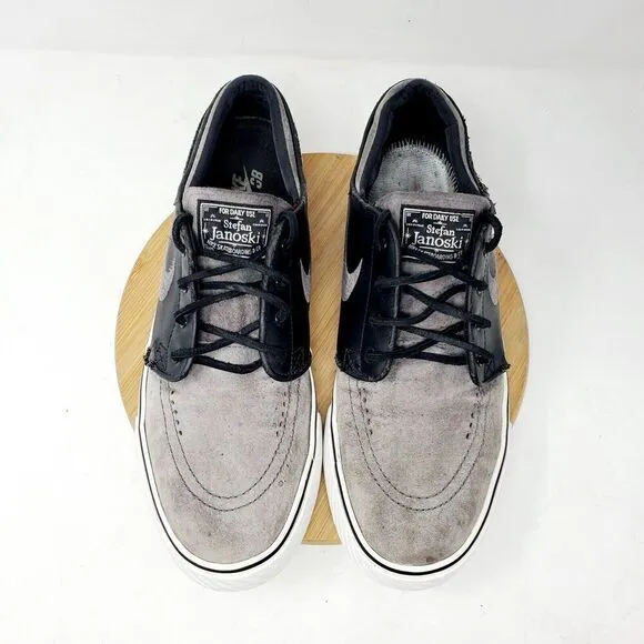 Nike SB Stefan Janoski Shoes Mens 9.5 Black Grey Suede Lace Up Low Sneakers
