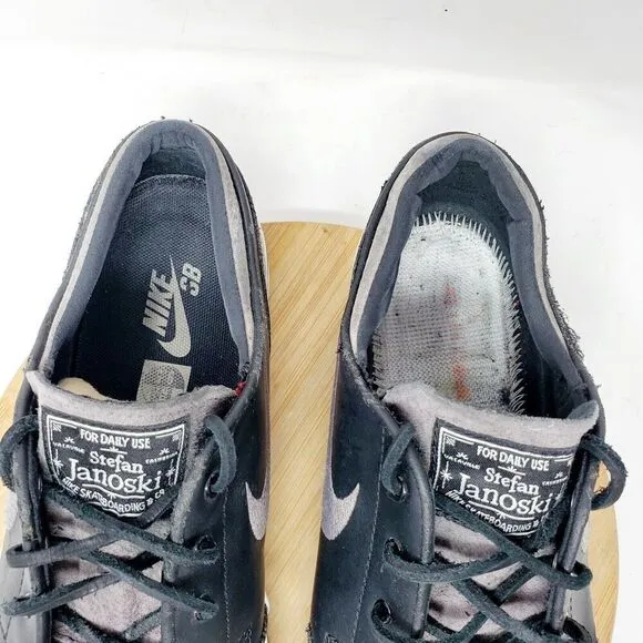 Nike SB Stefan Janoski Shoes Mens 9.5 Black Grey Suede Lace Up Low Sneakers