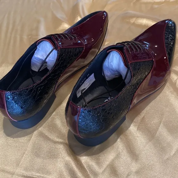 NWB Fiesso LEATHER Genuine RED Patent shoe FI3239