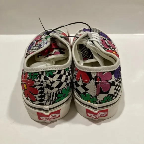 NWOT Vans shoes