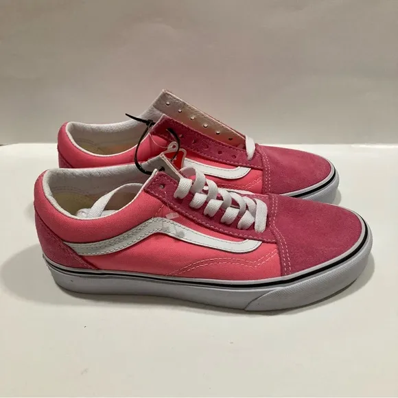 NWOT Vans shoes
