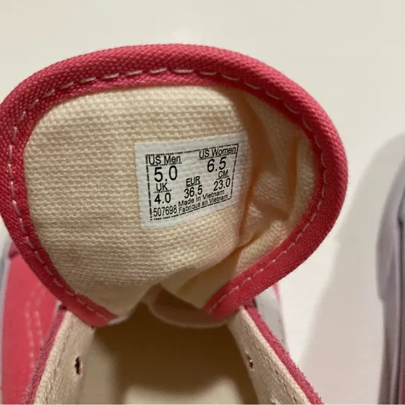 NWOT Vans shoes