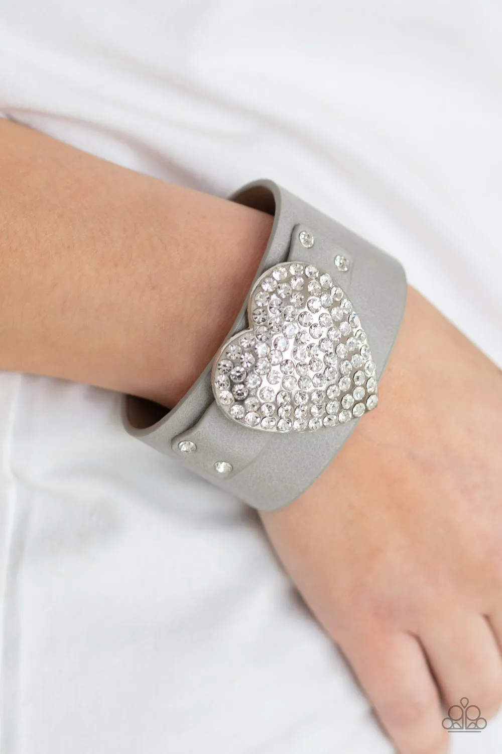 Paparazzi Flauntable Flirt - Silver Heart Bracelet