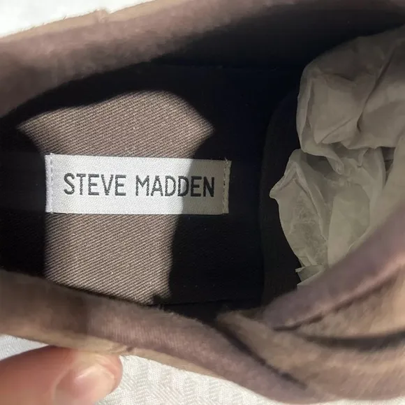 Steve Madden BRIGGS Lace Up Sneakers  Chunky Platform Size 9.5M. NEW W/O BOX