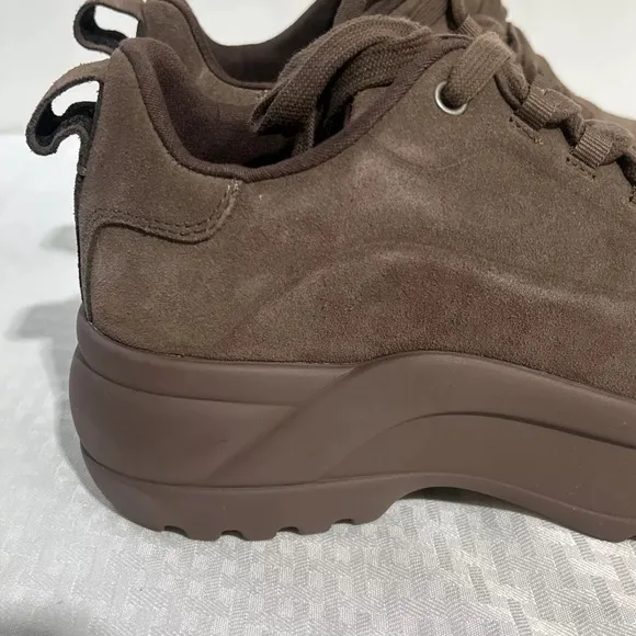 Steve Madden BRIGGS Lace Up Sneakers  Chunky Platform Size 9.5M. NEW W/O BOX
