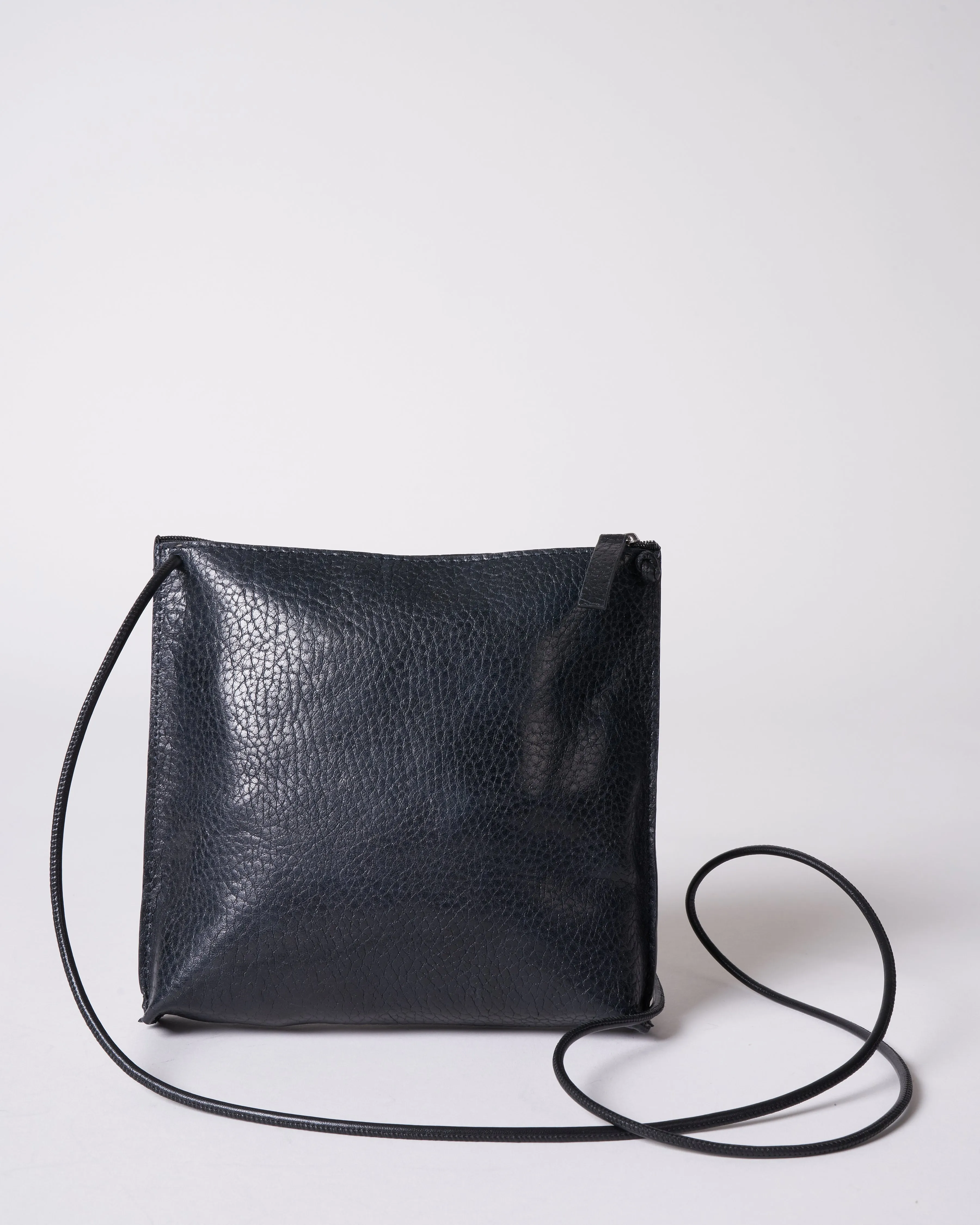 strappy pouch - blue ovino