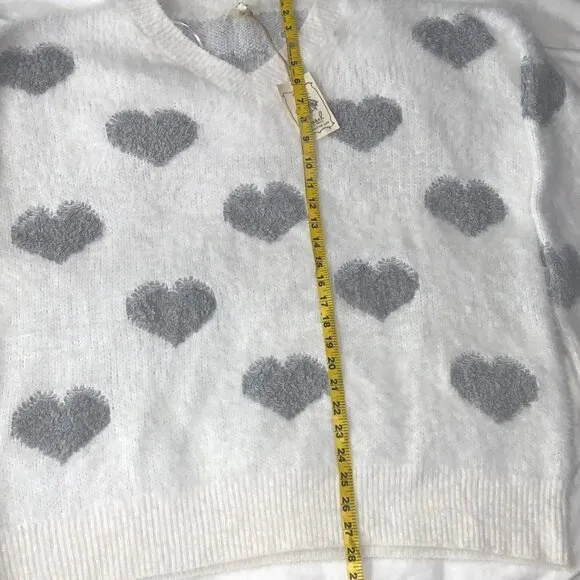 White with gray Hearts oversize V neck sweater Size Large NWT