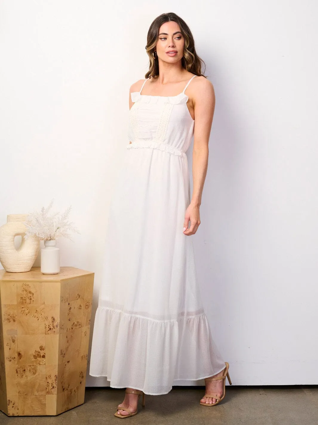 WOMEN'S SLEEVELESS RUFFLE DETAILED TIERED MAXI DRESS