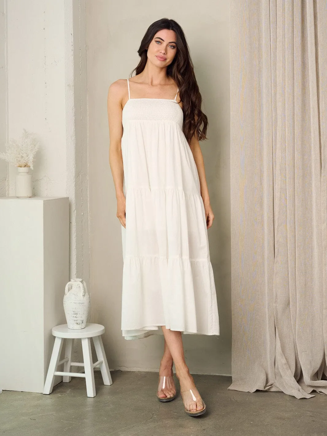 WOMEN'S SLEEVELESS SMOCK TIERED MAXI DRESS